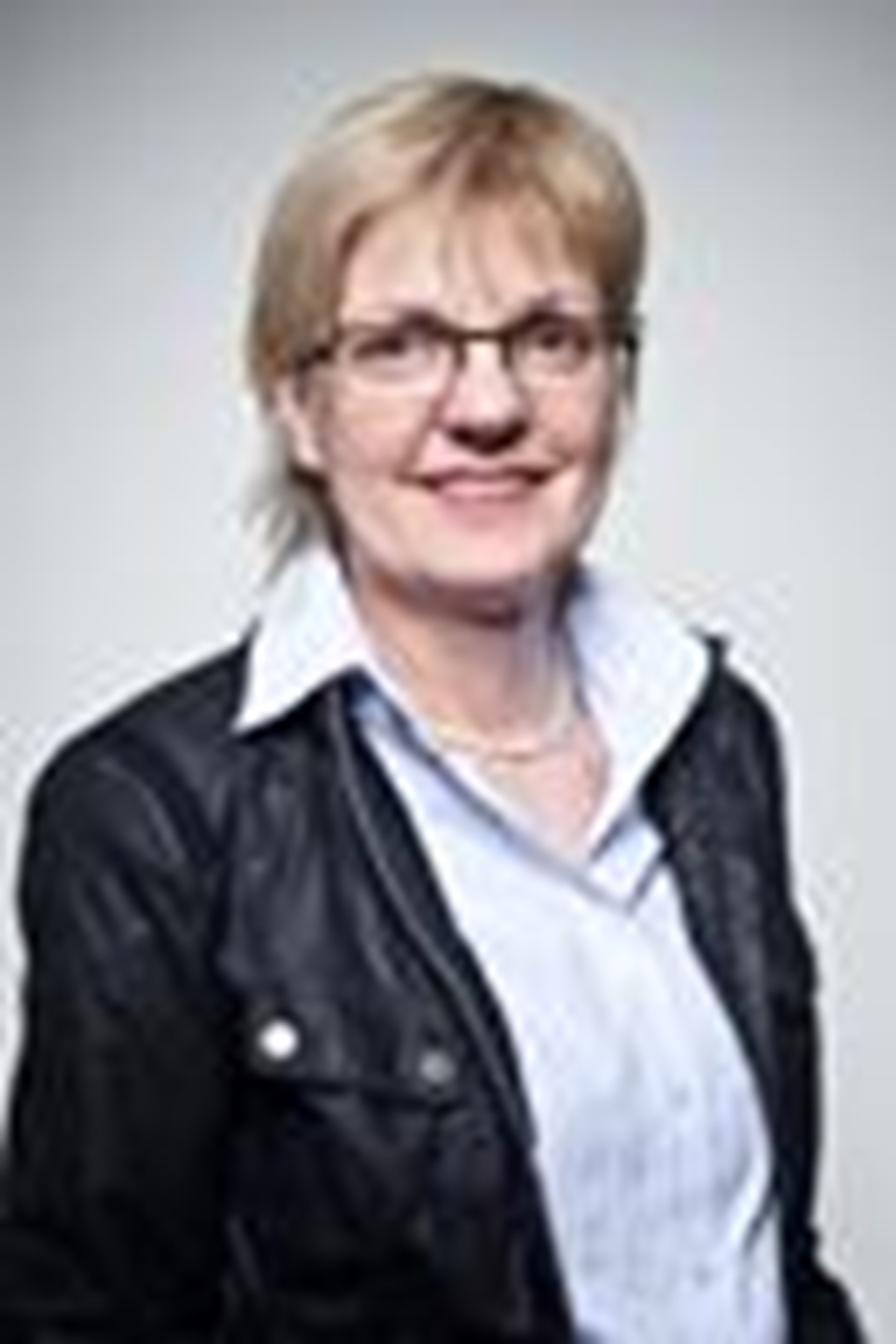 Portraitbild stellvertretende Vorsitzende  Eva-Maria Güthoff